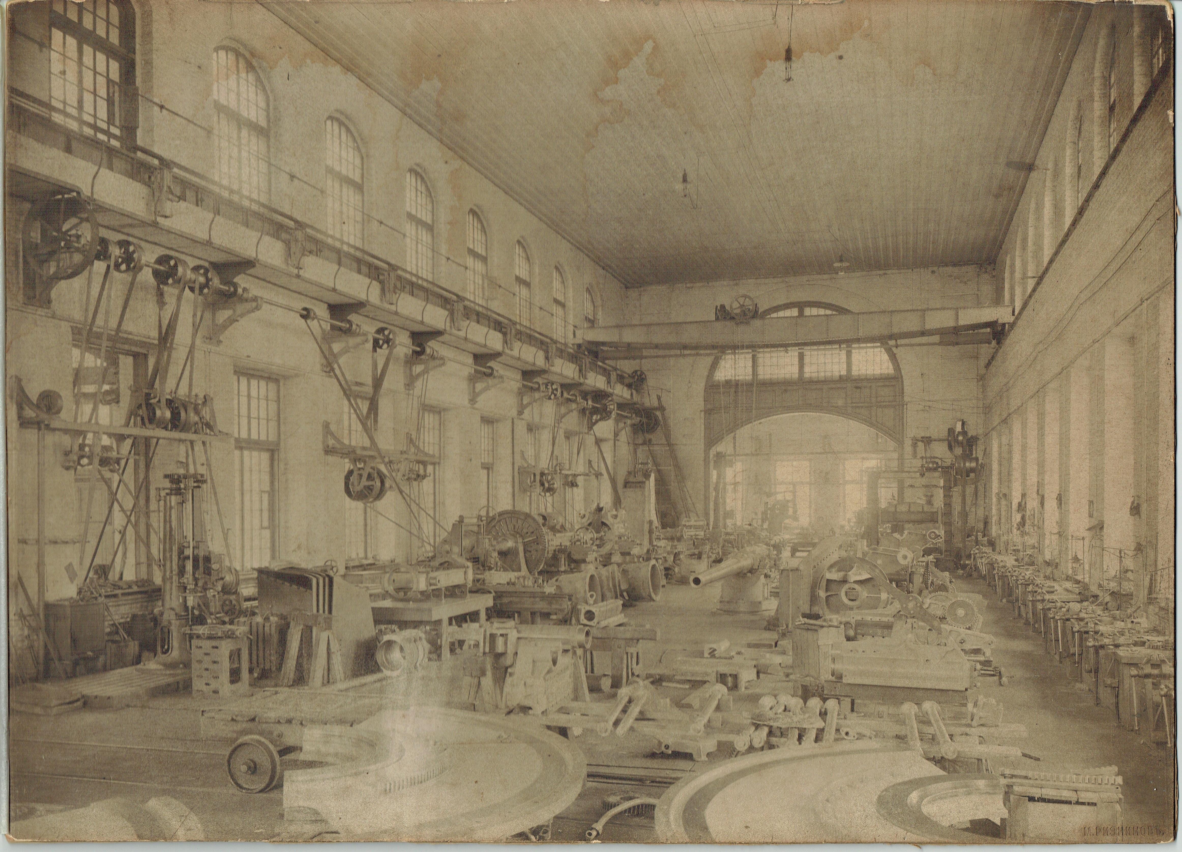 Фотография. Ризников Михаил Артемьевич. Станочная мастерская. 1912 г.