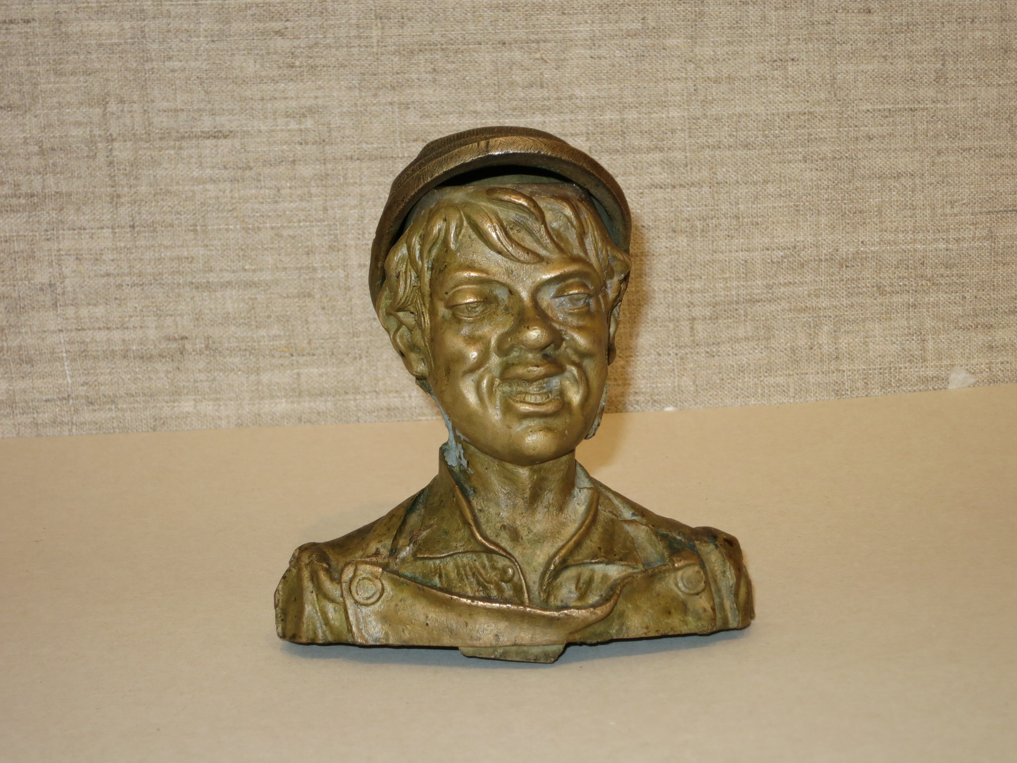 Чернильница «Голова рабочего». 1930-е гг.